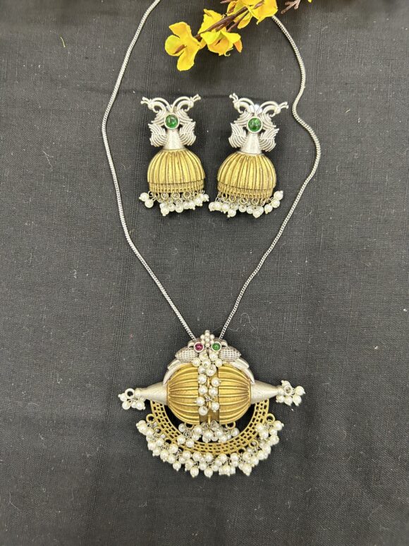 Utsav Necklace