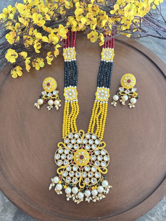 PRITI NECKLACE