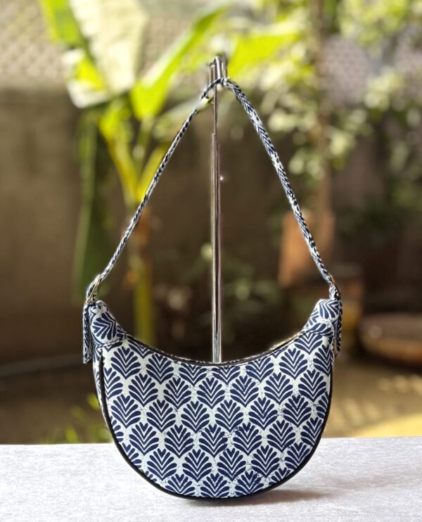 MOON SHOULDER BAGS-BLOCK PRINT