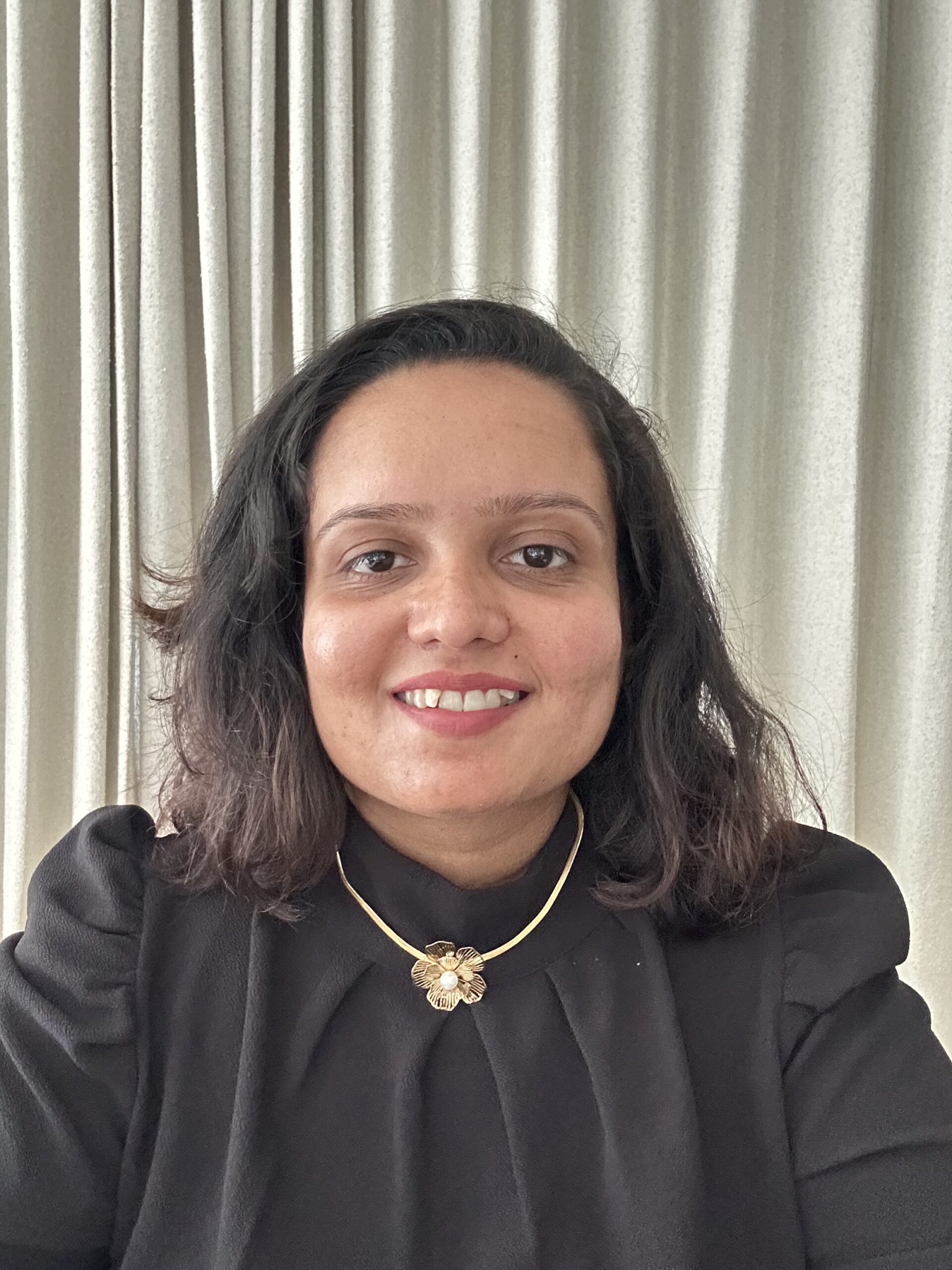 Flower Snake Chain Necklace - Image 2