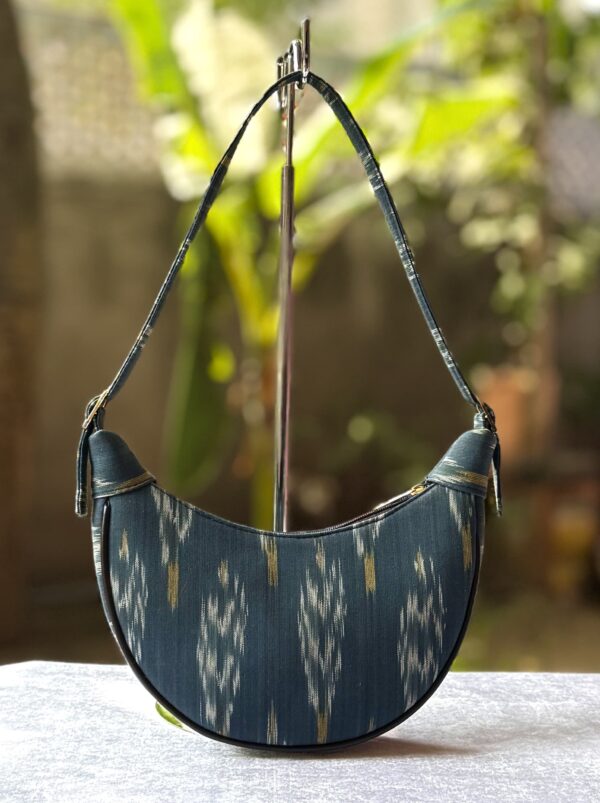 MOON SHOULDER BAGS-IKKAT